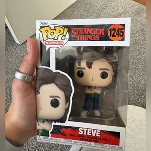 Funko Pop Stranger Things Steve Vinyl Figure - Multicolor